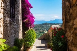top 20 des villages de corse : les plus beaux villages à visiter absolument