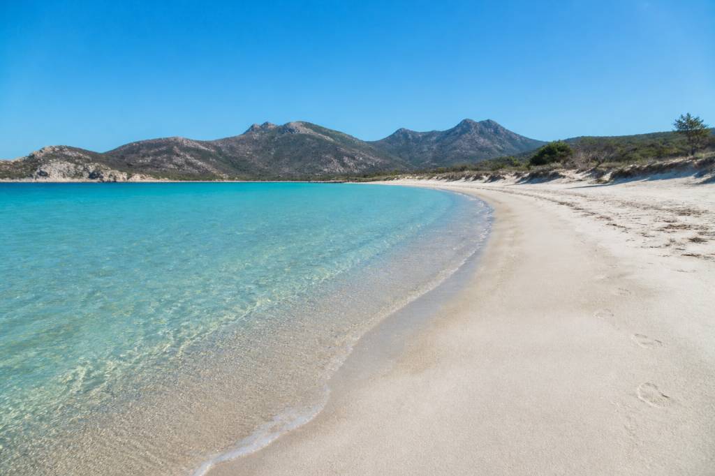 accès plage saleccia : comment rejoindre ce paradis du désert des agriates